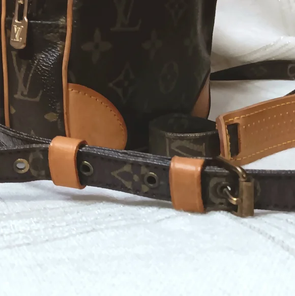 Louis Vuitton EUC ✨ Amazon Vintage 1991 Monogram Crossbody Bag - Picture 13 of 16